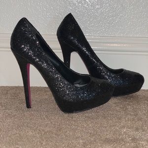 (USED) Temptress, wore them 1 time